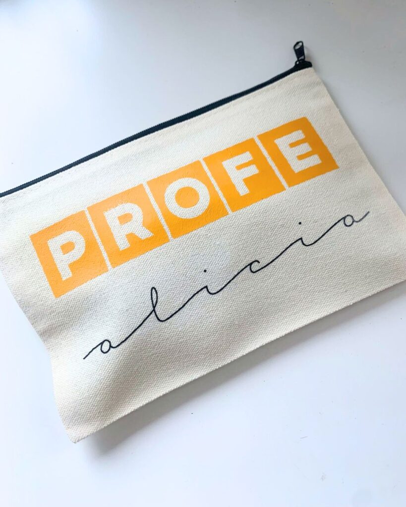 neceser personalizado con estampado ideal para regalar a profesores
